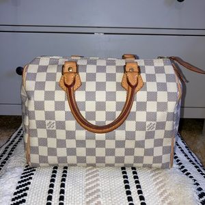 *SOLD* Louis Vuitton Speedy 25